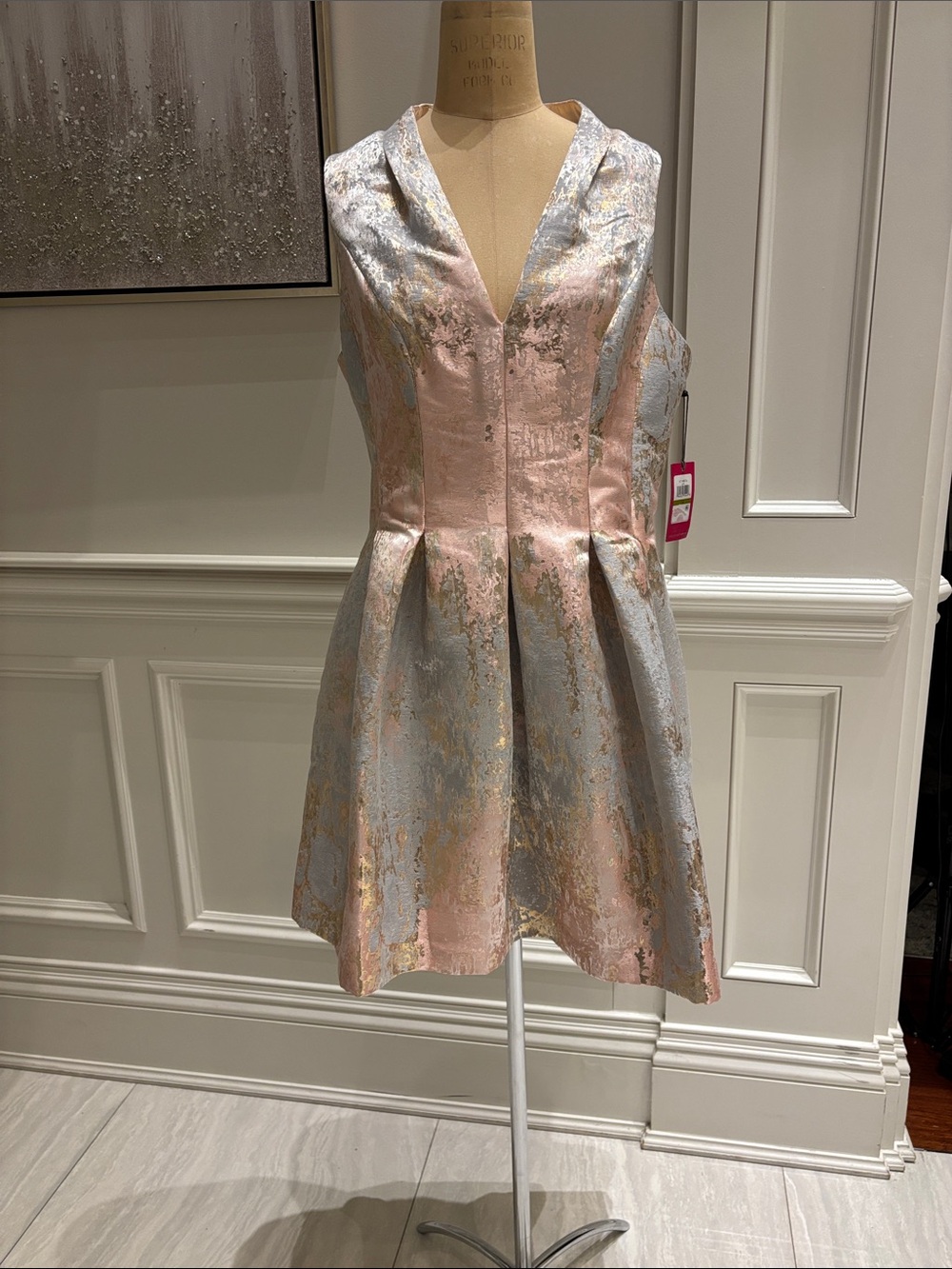Vince Camuto Pink, Silver and Gold Metallic Brocade V-Neck Dress